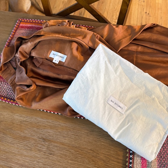 NEW! Six Stories Satin Formal Dress - Picture 6 of 6